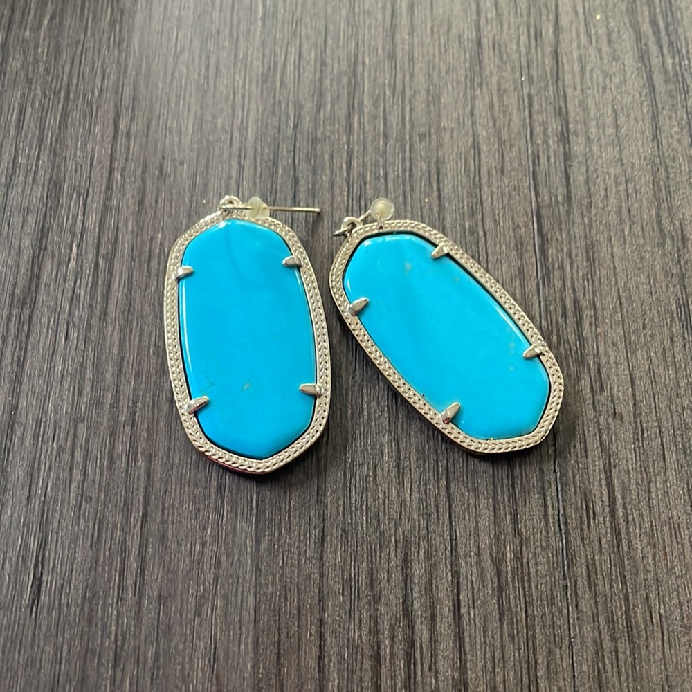 Kendra Scott Danielle Gold Earrings in Turquoise - Picture 3 of 3
